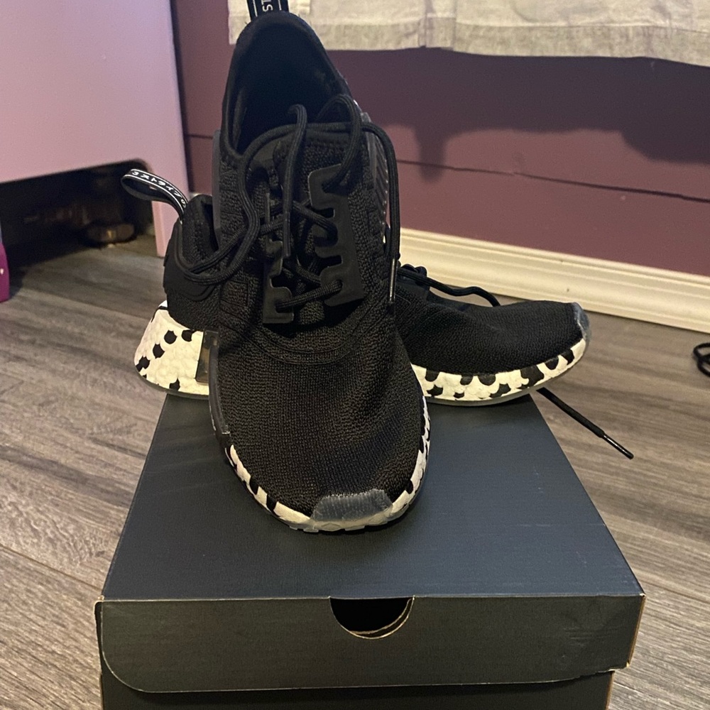 Adidas NMD big kids size 5
